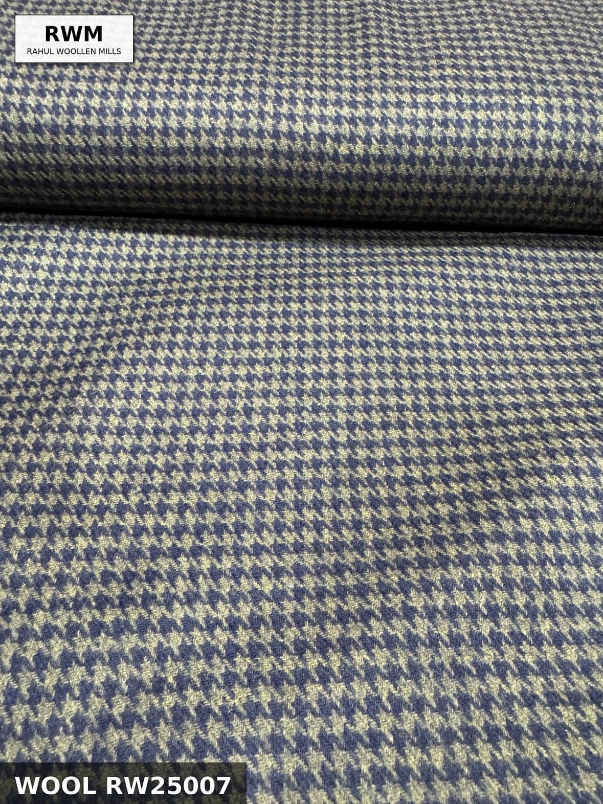 Monochrome Houndstooth